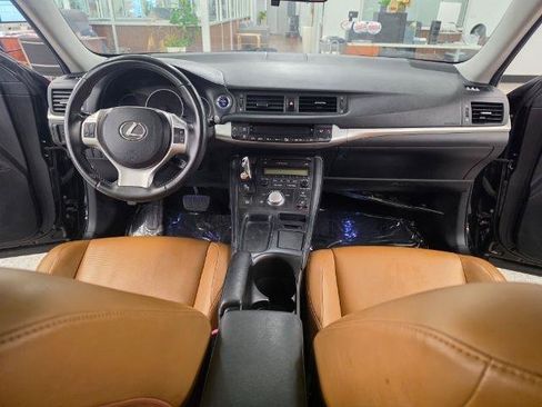 Used 2013 Lexus CT 200h w/ Seat Comfort Pkg FWD image 14