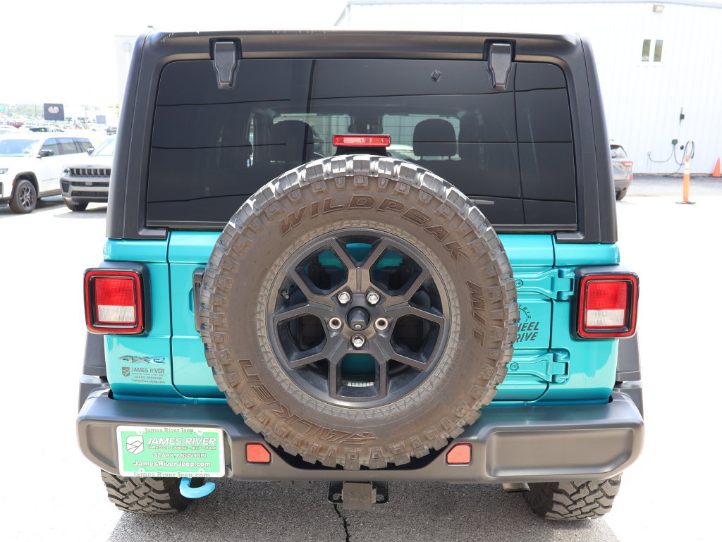 Used 2024 Jeep Wrangler Unlimited AWD/4WD image 4