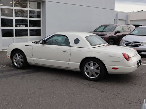 Used 2002 Ford Thunderbird RWD image 8