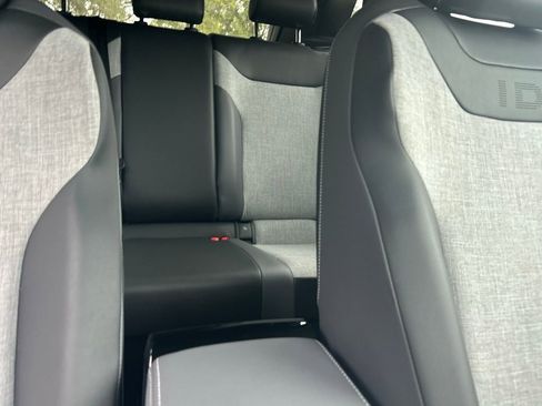 Used 2024 Volkswagen ID.4 2WD image 36