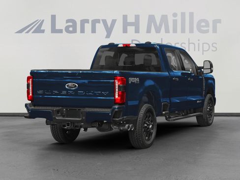 Used 2024 Ford F250 XLT w/ XLT Premium Package AWD/4WD image 2