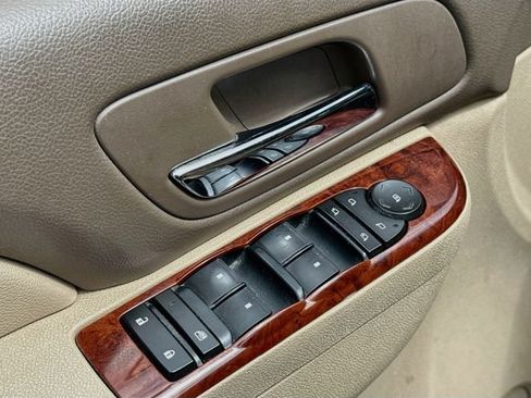 Used 2011 Chevrolet Tahoe LT w/ Regional Value Package AWD/4WD image 18
