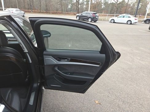 Used 2012 Audi A8 4.2 image 41