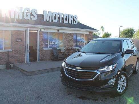 Used 2018 Chevrolet Equinox LT FWD image 1