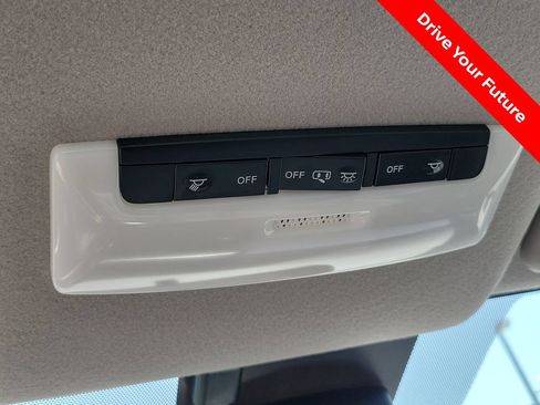 Certified 2025 Nissan Versa SV w/ Trunk Package FWD image 18