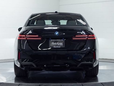 Used 2025 BMW i5 xDrive40 w/ M Sport Package AWD/4WD image 7