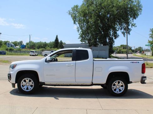 Used 2022 Chevrolet Colorado LT w/ Fleet Safety Package AWD/4WD image 5