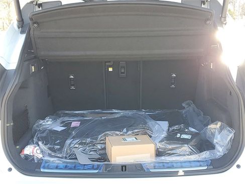 New 2026 Jaguar F-PACE R-Dynamic S image 6