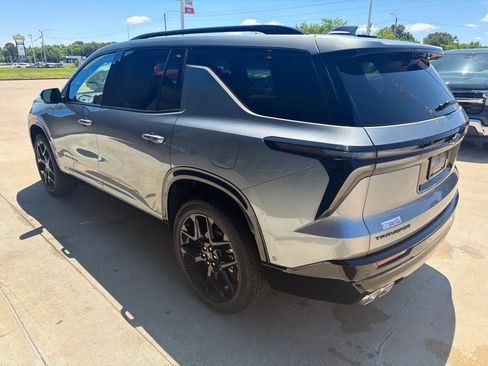 New 2026 Chevrolet Traverse RS w/ LPO, Floor Liner Package FWD image 4