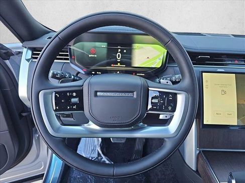 New 2025 Land Rover Range Rover SE image 18