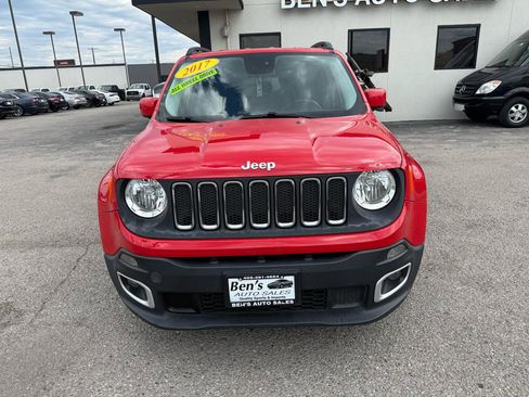 Used 2015 Jeep Renegade Latitude FWD image 3