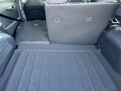 New 2026 Kia Niro LX image 16