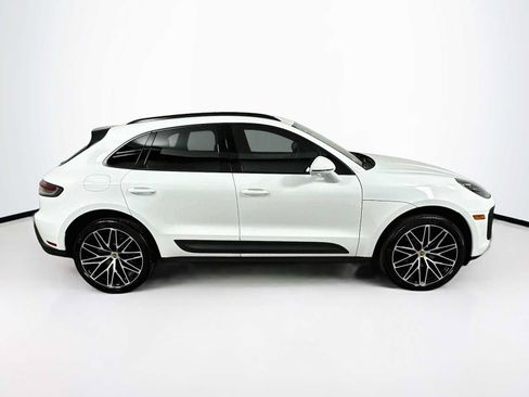 Certified 2026 Porsche Macan AWD/4WD image 8