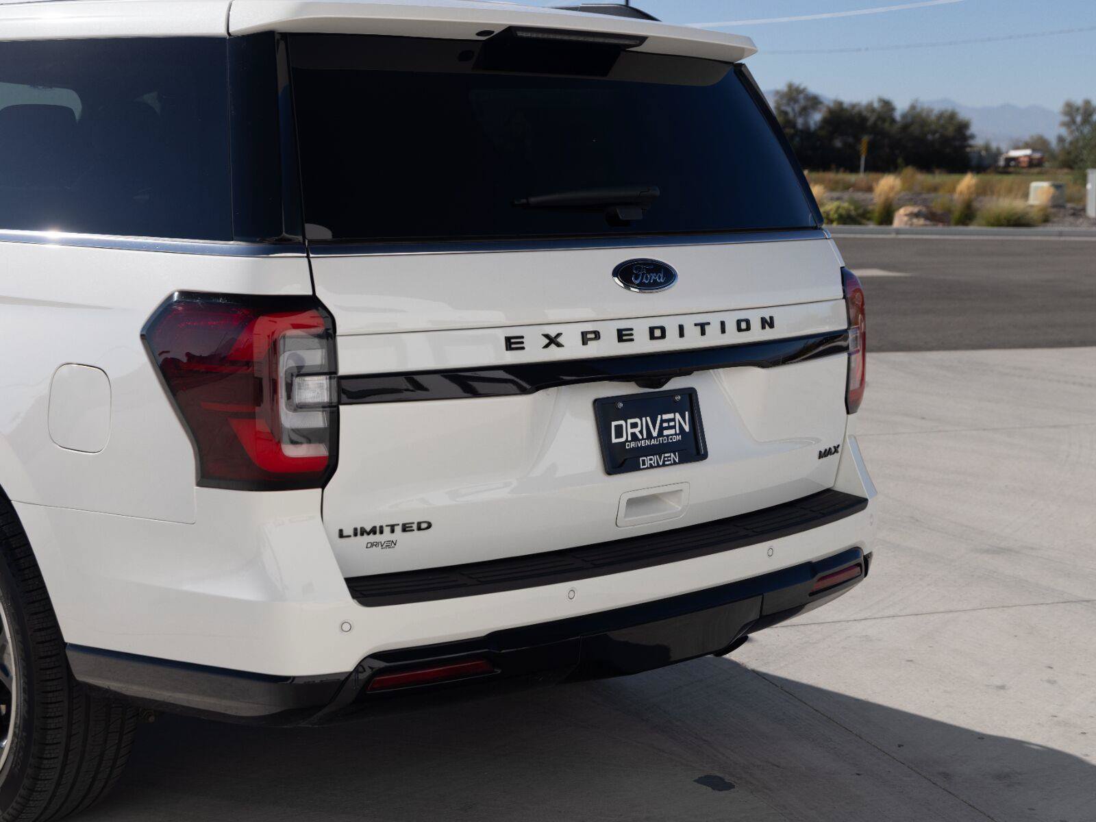 Used 2024 Ford Expedition Max Limited AWD/4WD image 9