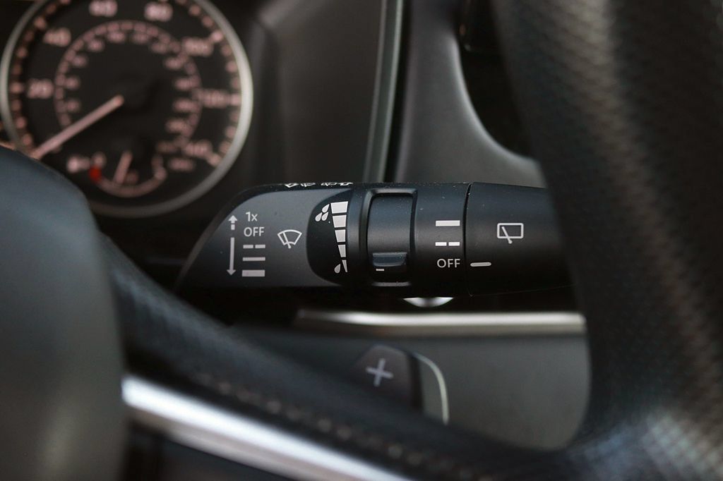 Used 2025 Mitsubishi Outlander ES AWD/4WD image 24