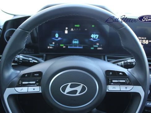 Used 2024 Hyundai Elantra Limited image 25