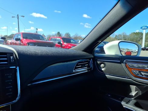 Used 2020 Lincoln Continental Reserve AWD/4WD image 21