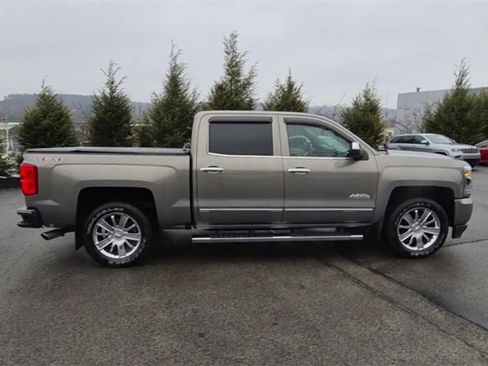 Used 2017 Chevrolet Silverado 1500 High Country image 2