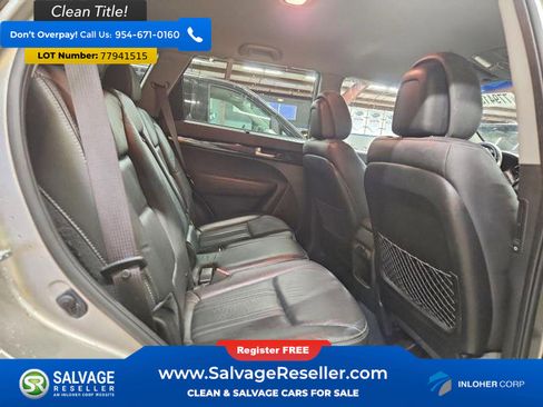 Used 2015 Kia Sorento LX image 15