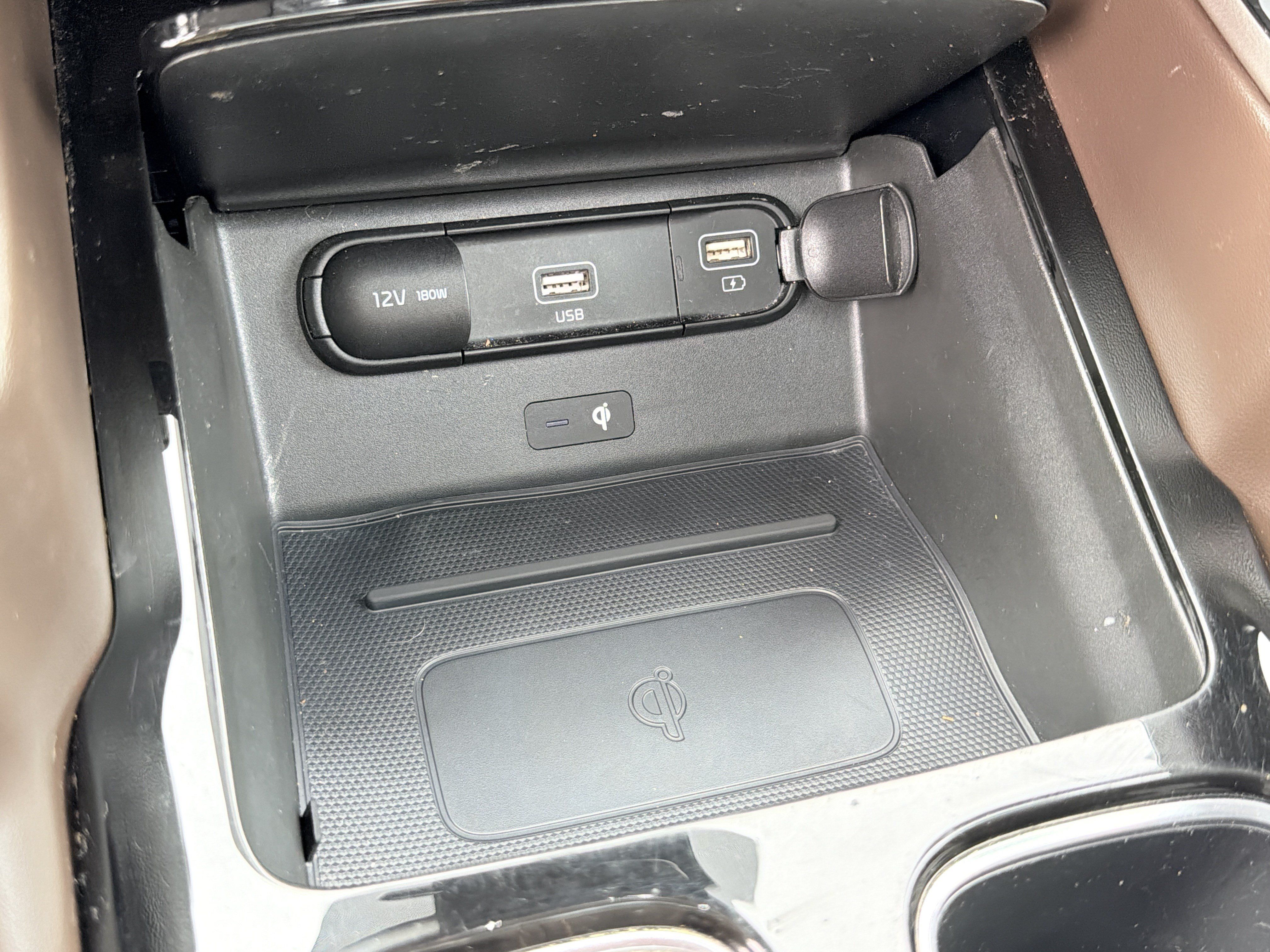 Used 2022 Kia Telluride SX w/ Towing Package FWD image 27