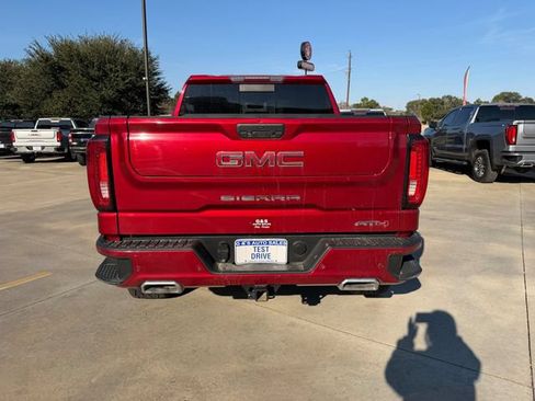Used 2021 GMC Sierra 1500 AT4 w/ AT4 Value Package AWD/4WD image 6