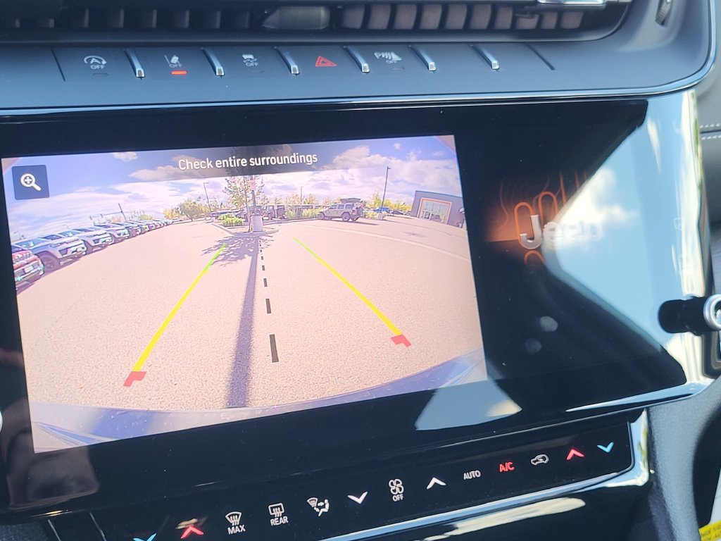 New 2027 Jeep Grand Cherokee Limited AWD/4WD image 22