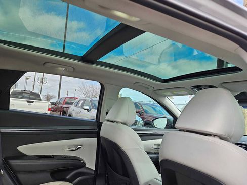 Used 2022 Hyundai Tucson Limited image 15