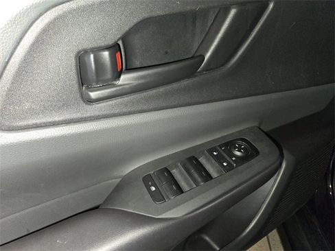 Used 2024 Toyota Prius Limited image 13