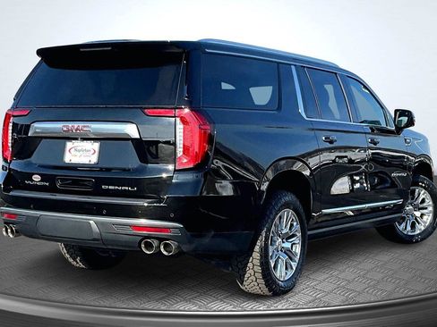 Used 2023 GMC Yukon XL Denali image 2