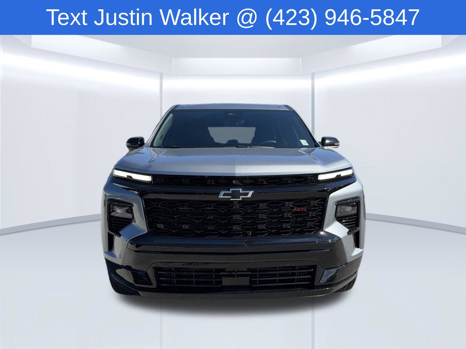 Used 2026 Chevrolet Traverse RS FWD image 2