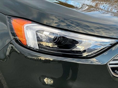 Used 2024 Ford Edge Titanium image 31
