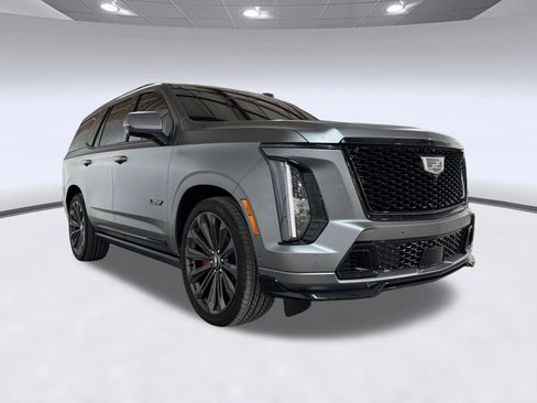 Certified 2026 Cadillac Escalade V w/ LPO, Onyx Lite Package AWD/4WD image 47