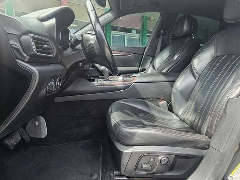 Used 2017 Maserati Levante w/ Luxury Package AWD/4WD image 9