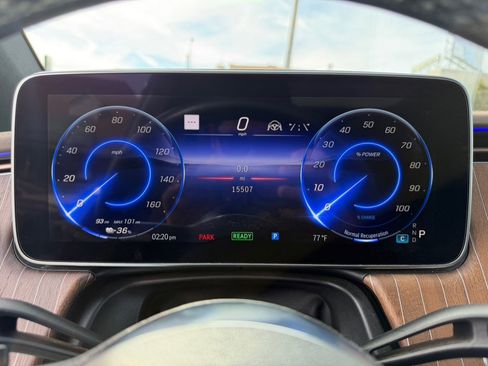 Used 2023 Mercedes-Benz EQE 350+ SUV image 18