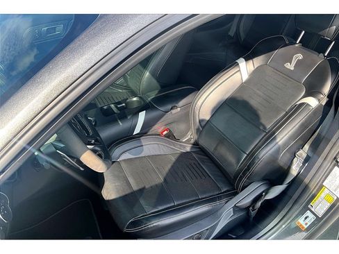 Used 2020 Ford Mustang Shelby GT500 w/ Technology Package RWD image 33