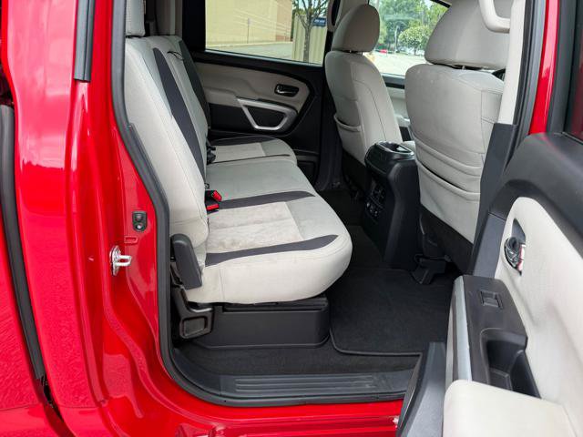Used 2020 Nissan Titan SV w/ SV Convenience Package AWD/4WD image 17