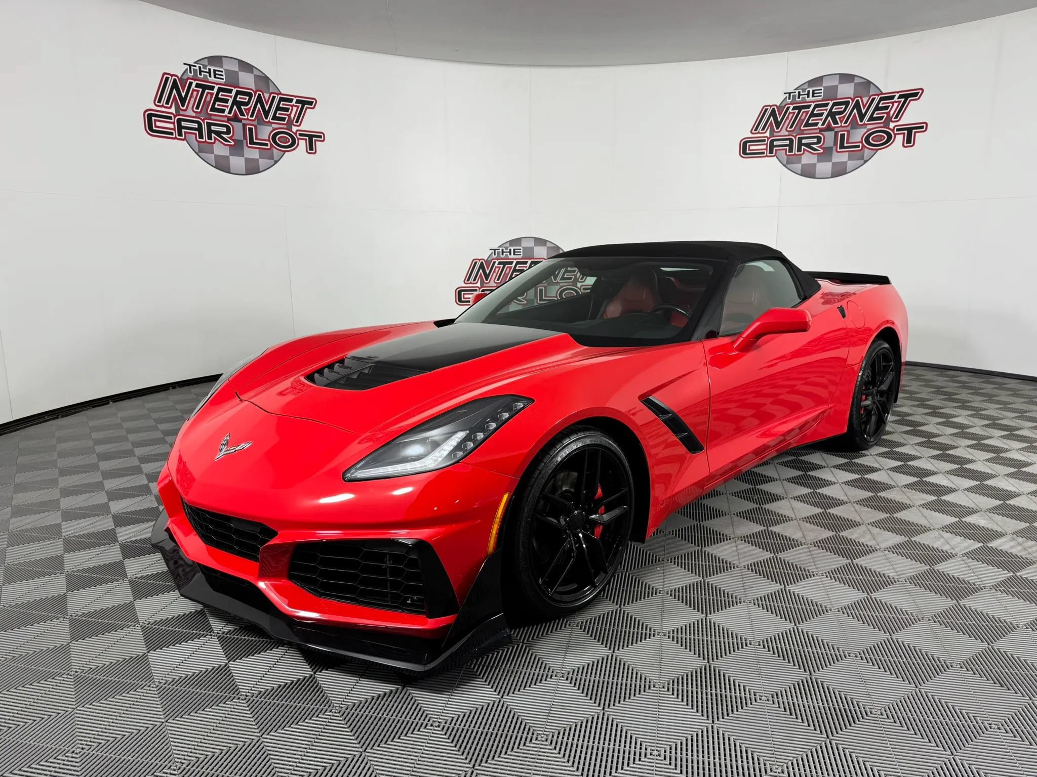 Used 2015 Chevrolet Corvette Stingray Convertible w/ ZF1 Appearance Package RWD image 5