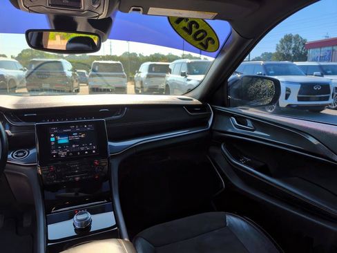 Used 2021 Jeep Grand Cherokee L Laredo AWD/4WD image 10