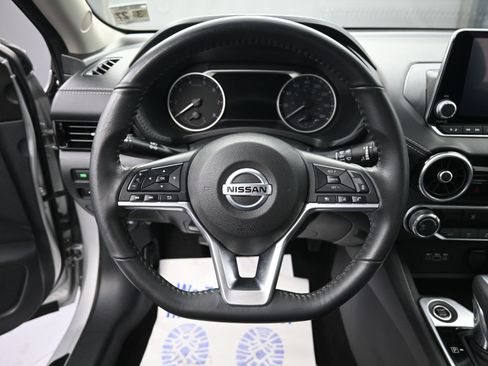 Used 2022 Nissan Sentra SV image 10