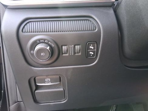 Used 2024 Jeep Grand Wagoneer L Series II w/ Quick Order Packagew 28T AWD/4WD image 23