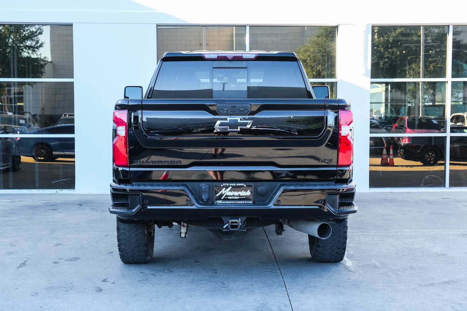 Used 2022 Chevrolet Silverado 2500 LTZ w/ LTZ Plus Package AWD/4WD image 13