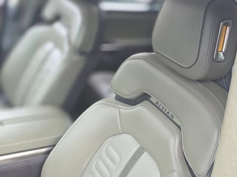 Used 2023 Rivian R1S Launch Edition Quad AWD/4WD image 27