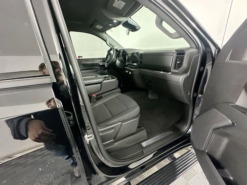 Used 2024 GMC Sierra 1500 Elevation image 30