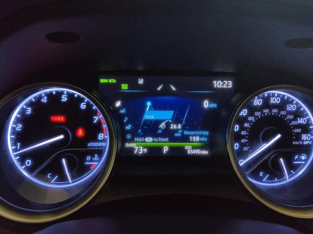 Used 2021 Toyota Camry XLE w/ Navigation Package FWD image 23