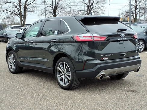 Used 2024 Ford Edge Titanium AWD/4WD image 3