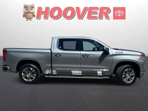 Used 2024 Chevrolet Silverado 1500 High Country w/ Technology Package AWD/4WD image 2