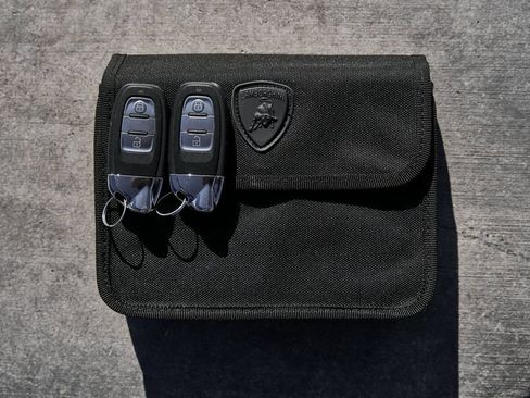 Used 2020 Lamborghini Huracan EVO image 64