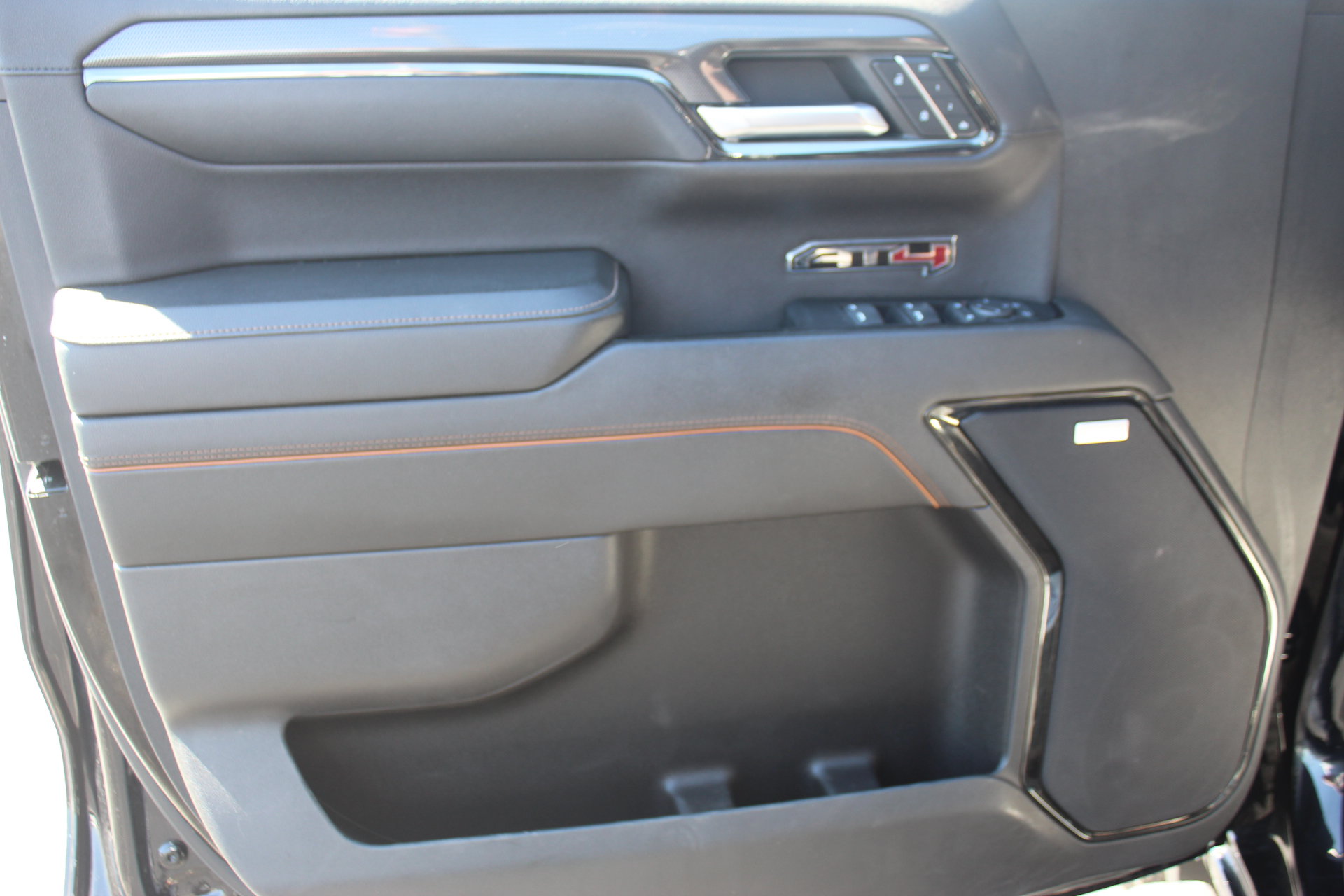 Used 2023 GMC Sierra 1500 AT4 AWD/4WD image 13