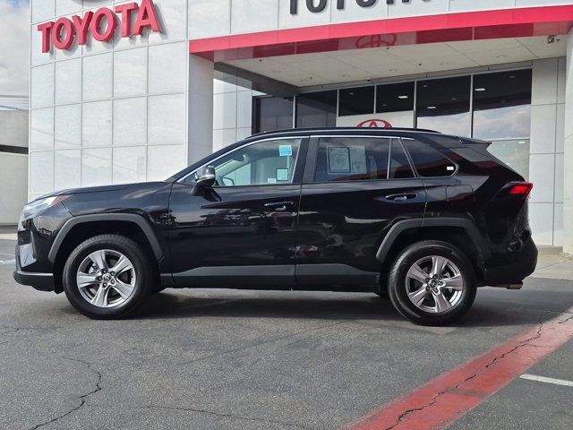 Used 2025 Toyota RAV4 XLE AWD/4WD image 12