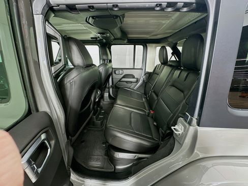 Used 2023 Jeep Wrangler Sahara w/ Cold Weather Group image 27